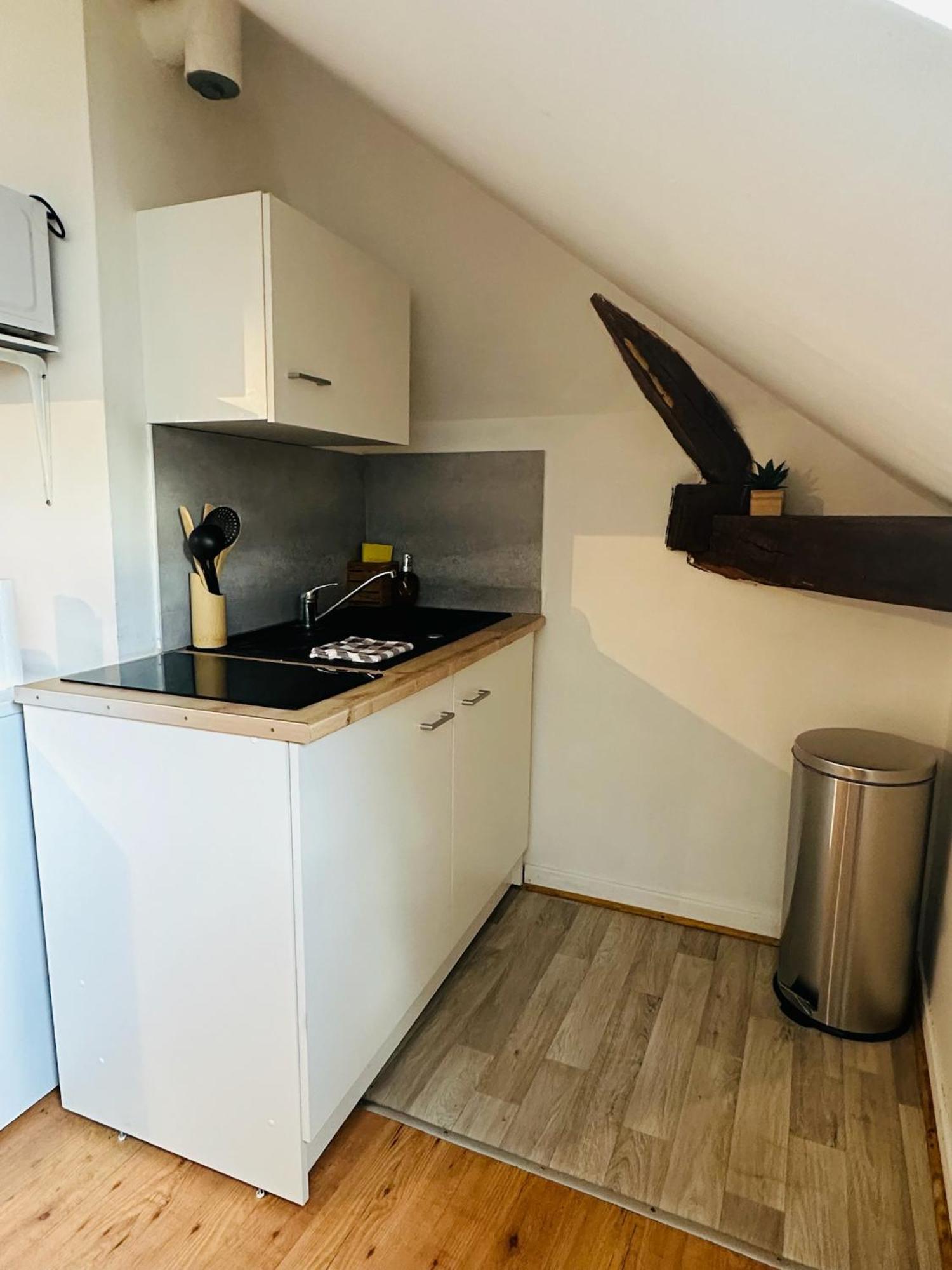 Studio 12 Proche Centre Ville Avec Wifi Parking Troyes Dış mekan fotoğraf